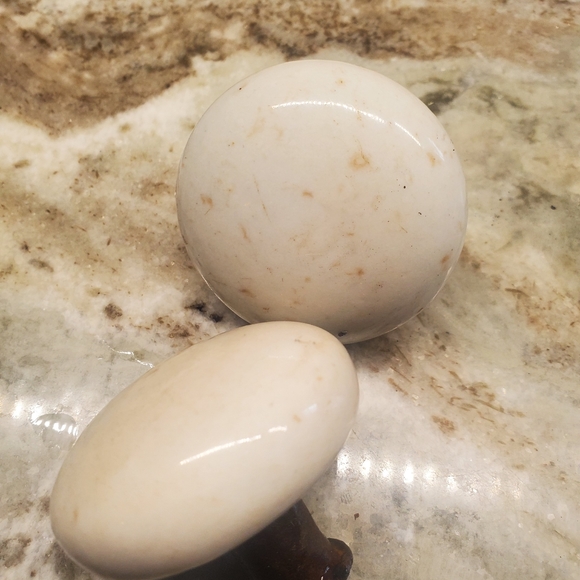 Vintage 1800s,1900s White Milk Glass Americana Door Knobs - Picture 1 of 7